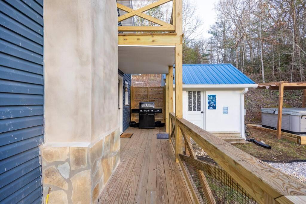 Riverside Relaxer W/Hot Tub+Fire Pit +Wifi & View 프랭클린 외부 사진