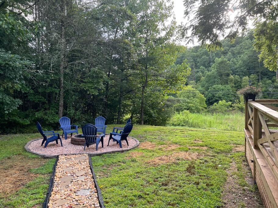 Riverside Relaxer W/Hot Tub+Fire Pit +Wifi & View 프랭클린 외부 사진